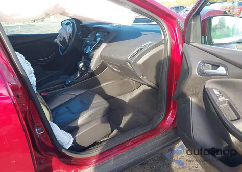 2016 Ford Focus Titanium from USA, damaged, VIN 1FADP3J24GL305028